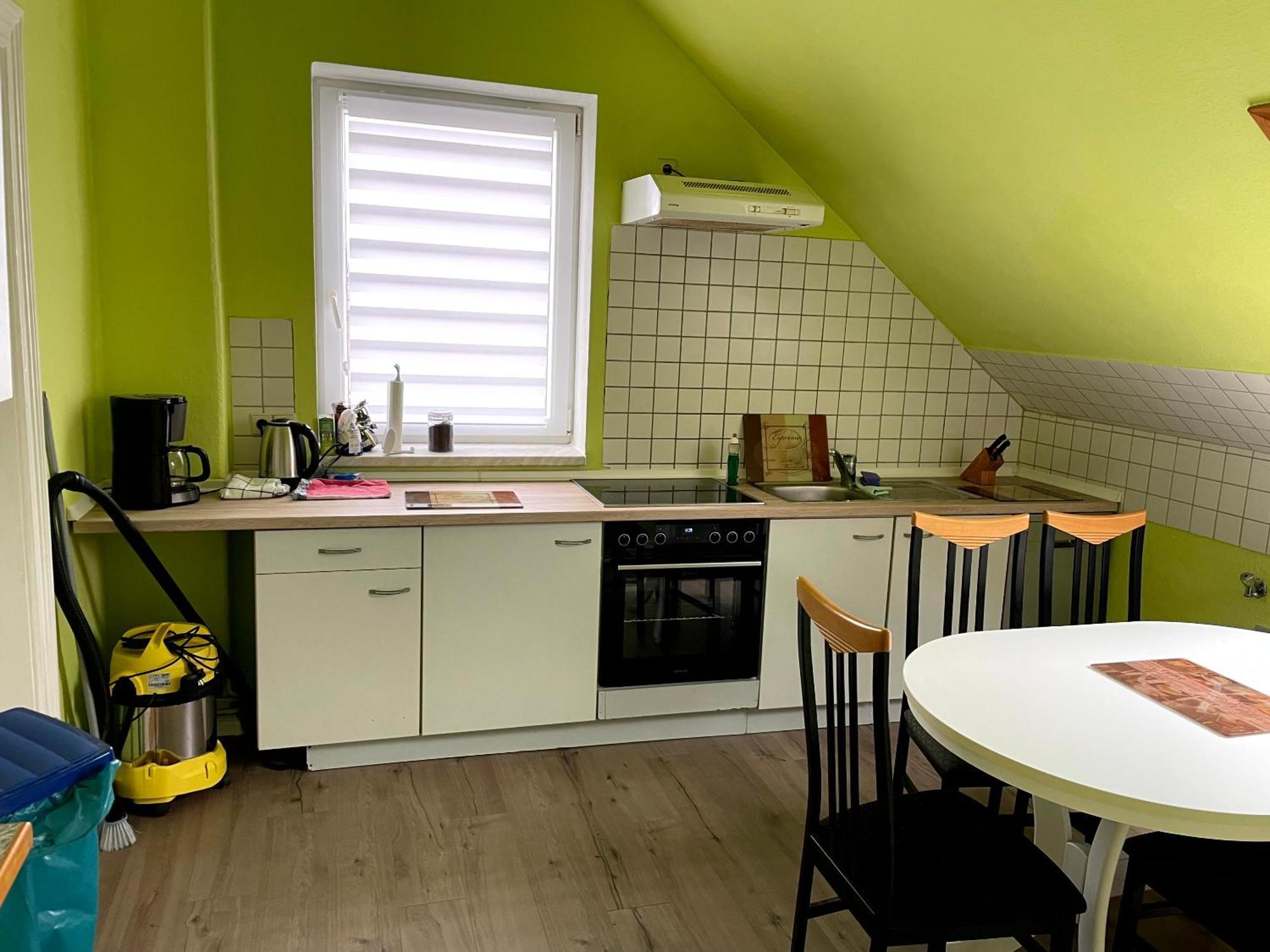 Modernes Apartment Mit 2 Schlafzimmern Und Privatparkplatz Nahe Innenstadt Neumuenster Exterior photo